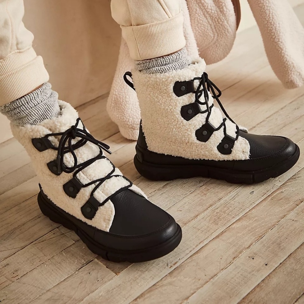 Sorel Black and Cream Sherpa Lace-Up Ankle Boots